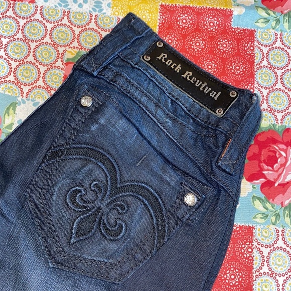 ๐ NWT! Raquel Rock Revival Boot Cut Jeans! - Picture 4 of 8